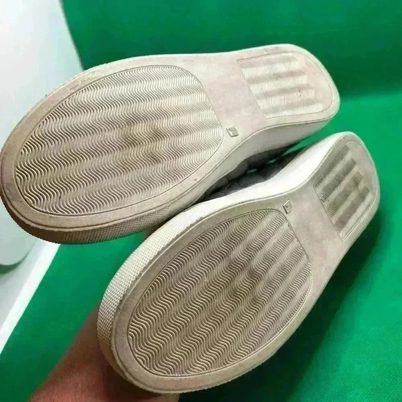 Dream Pairs Women's Sz 7 Gray Quilted Loafers - Picture 3 of 4